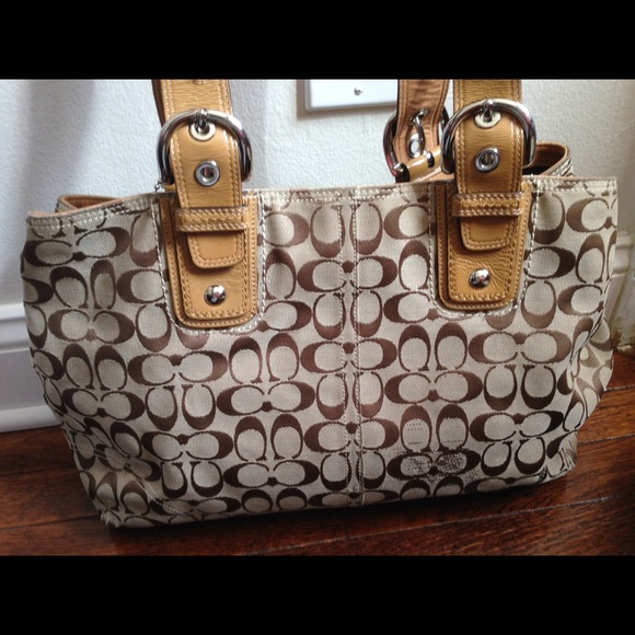 Purse - Picture 3 of 4