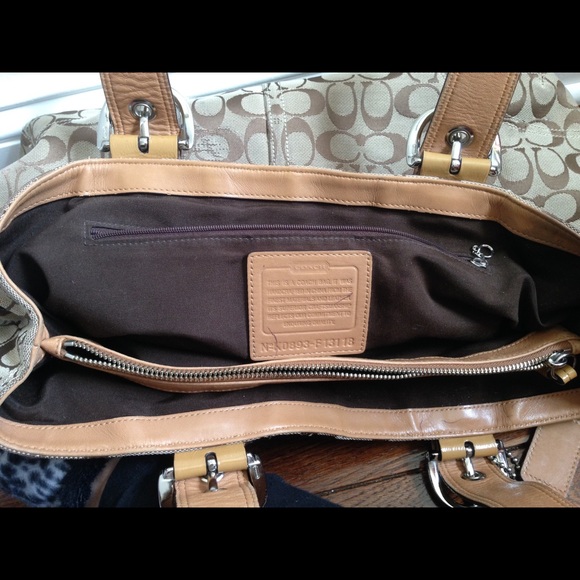 Purse - Picture 4 of 4