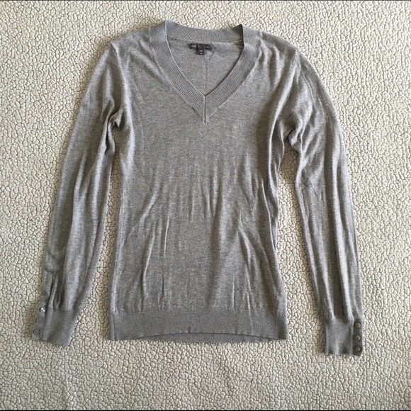 GAP | Grey V-Neck Sweater - Picture 2 of 2