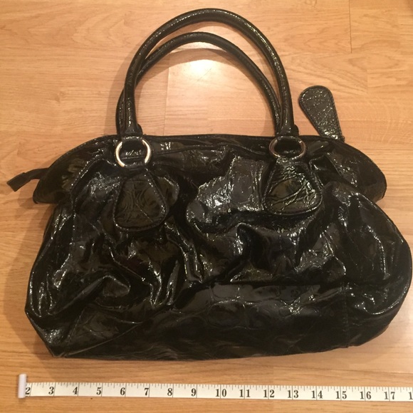 Authentic Guess Purse - Picture 3 of 4