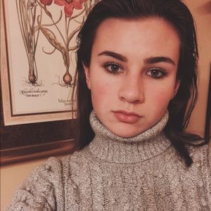 Meet your Posher, Emily