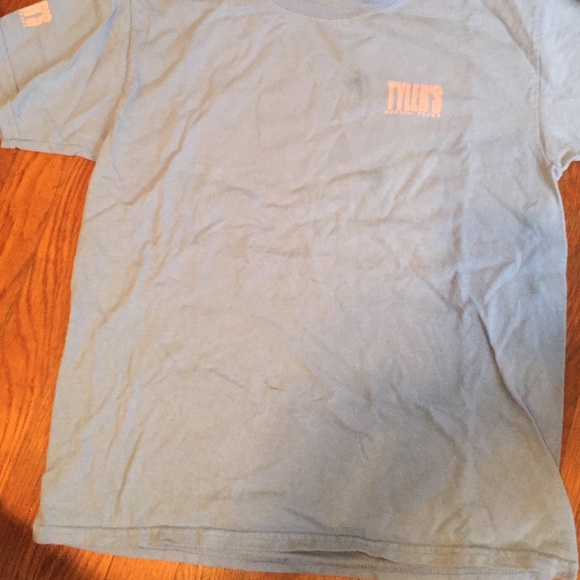 blue and pink tylers tshirt