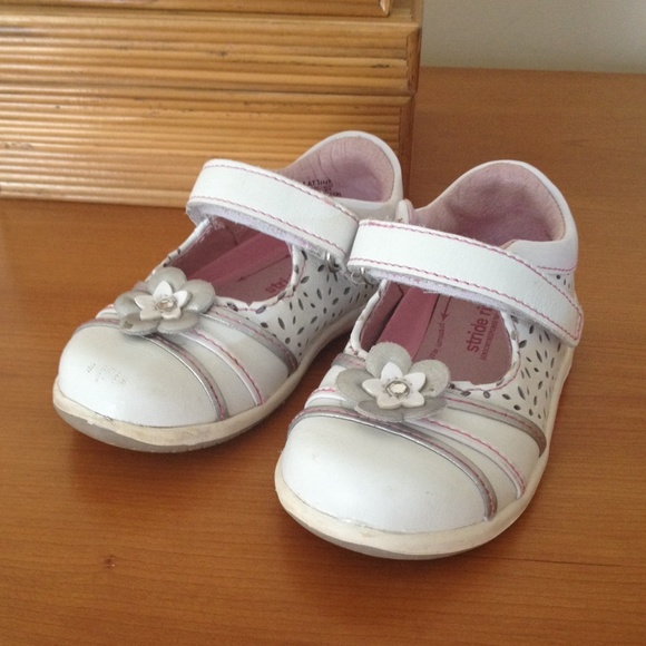 Stride Rite toddler Shoes - Picture 1 of 3