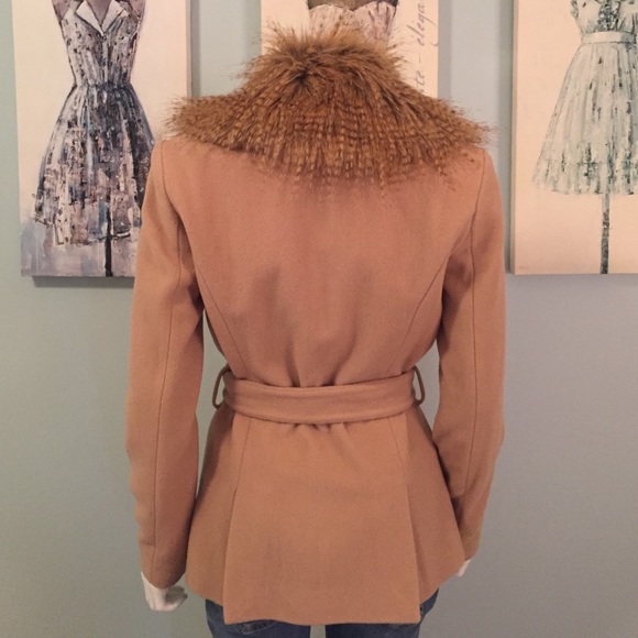 Cache Coat With Faux Fur - image 4