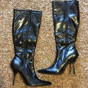 Black Pointy Stiletto Heel