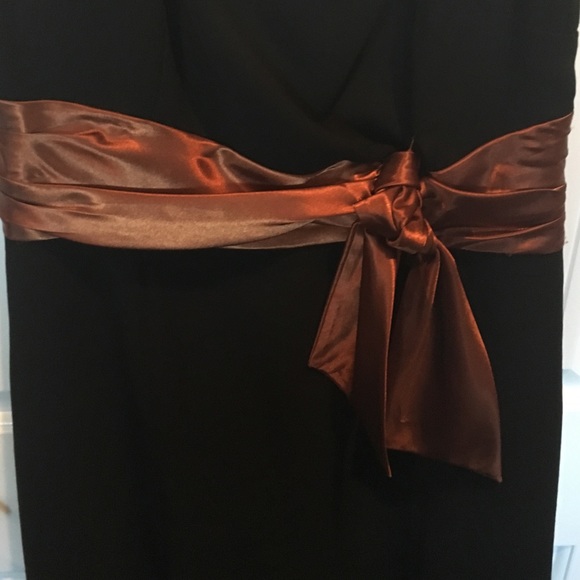 Dress - Picture 2 of 3