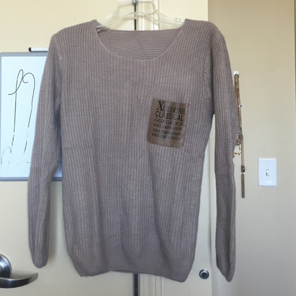 Brown/tan sweater