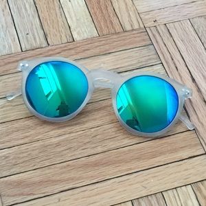 Mirror lens sunglasses