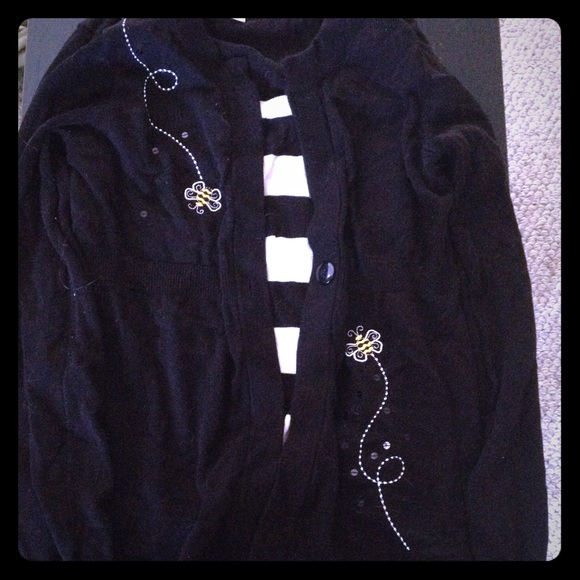 Bumble bee black sweater with a built in tank top