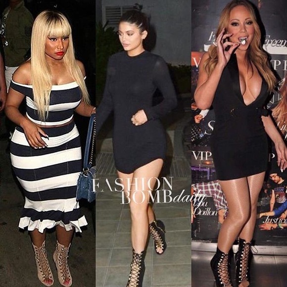 Taupe Lace Up Boots Booties✨ 8 - Picture 4 of 4