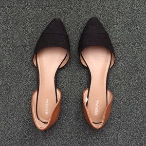 Pointed toe Merona flats