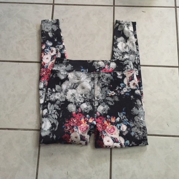 Abercrombie floral leggings