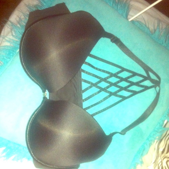 Black bra😎