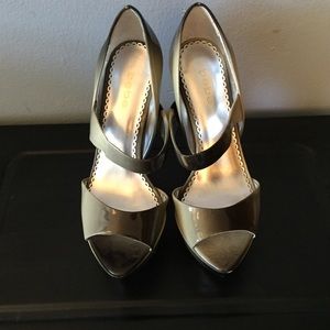 LAST CHANCE 🎉Bebe heels