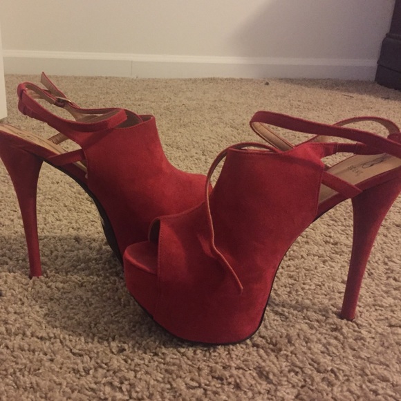 Brand new red heels never worn