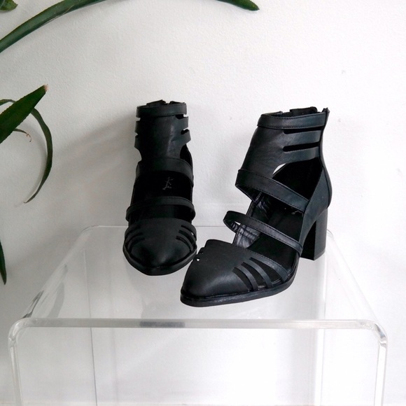 🎩SOLD🎩 - Picture 2 of 2