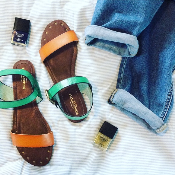 Mossimo Supply Co. Shoes - 🆕 NWOT Cognac/Orange & Green Faux-Leather Sandals