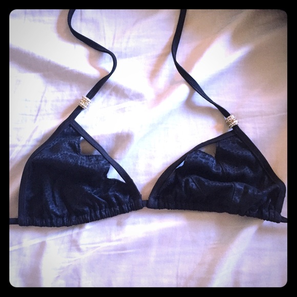 NWOT Jagged Edge Bikini Top