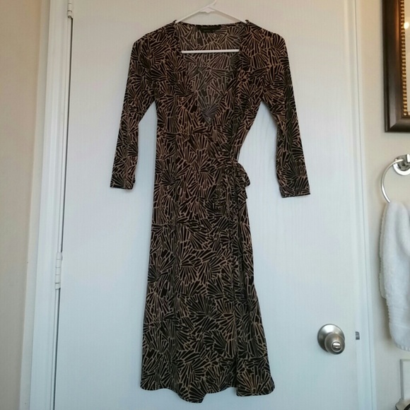 ❌❌SOLD❌❌BCBG MAXAZRIA wrap dress xsmall