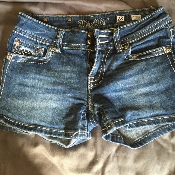 MISS ME shorts