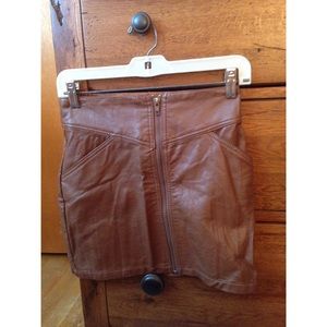 Pleather mini zip up skirt
