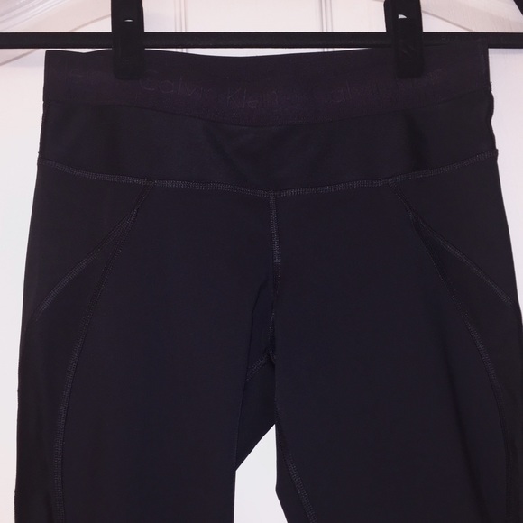 Calvin Klein performance cropped leggings in black