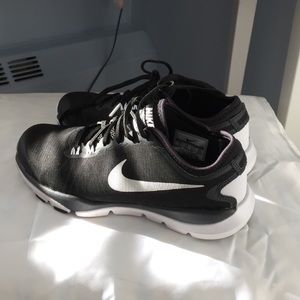 nike flywire womens flex supreme tr4