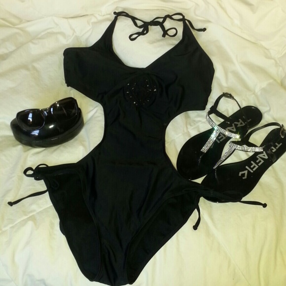 SUMMER WEAR