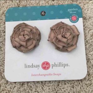 Lindsay Phillips snaps