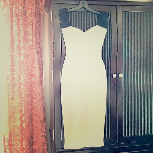 Supper cute and great fit bodycon dress