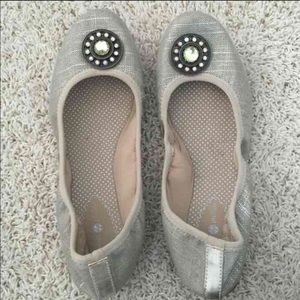 Lindsay Phillips flats with interchangeable snaps