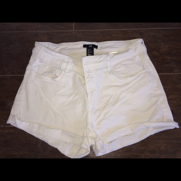 H&M size 6 semi high-wasted shorts