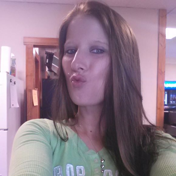 Meet your Posher, Jessica - Picture 1 of 1