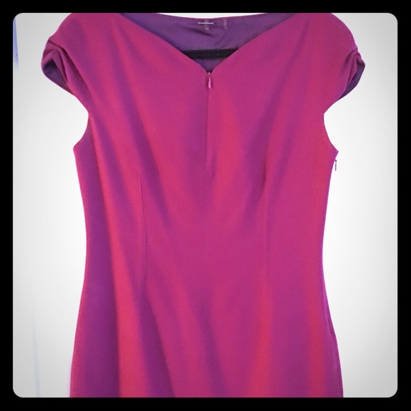 Elie Tahari wool Raspberry Sheath Dress size 10