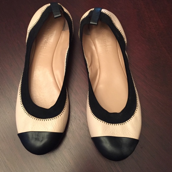 Banana Republic flats, 7.5