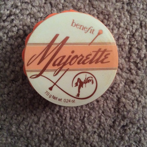 Benefit blush - Picture 2 of 3