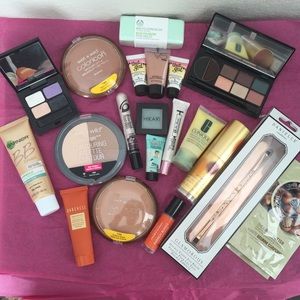 Makeup bundle