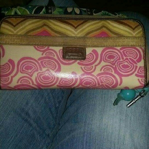 Fossil wallet