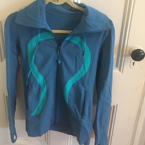 lululemon zip up hoodie
