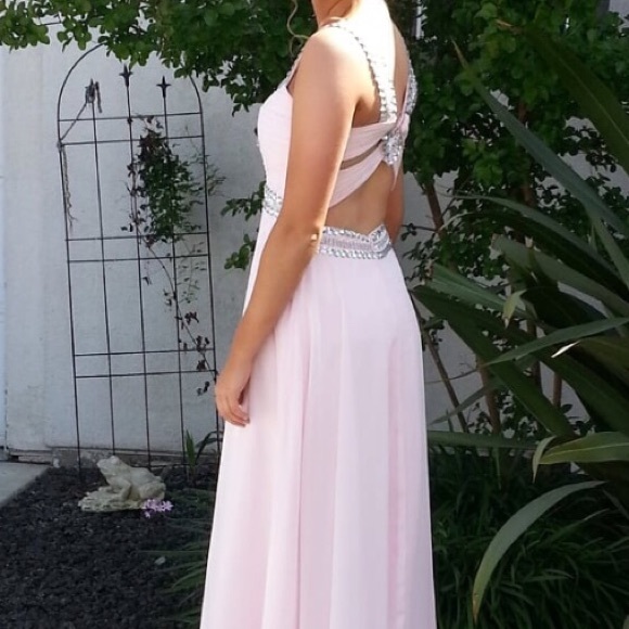Beautiful pink prom dress! - Picture 2 of 4