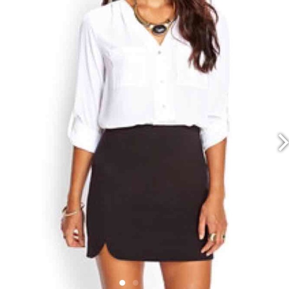 NWT dolphin hemmed skirt