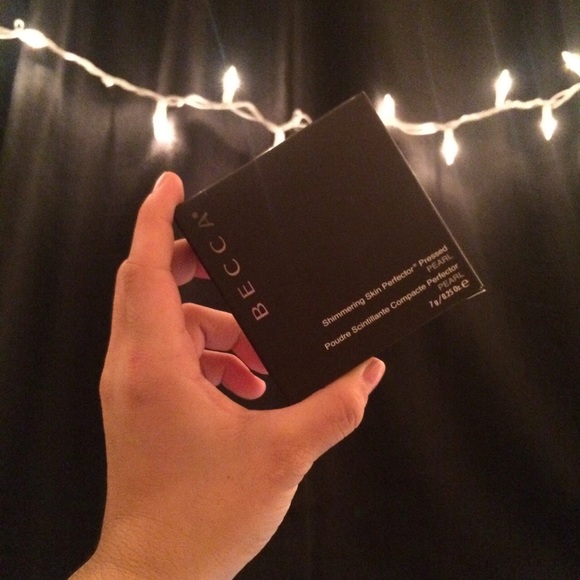 Becca shimmering skin perfector