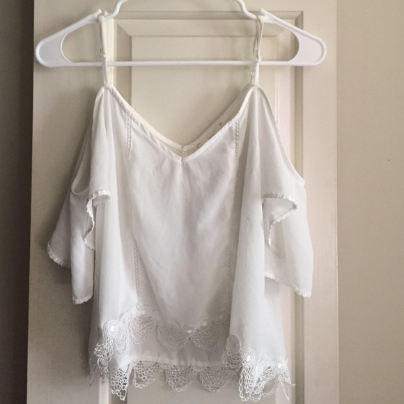 cut off shoulder shirt