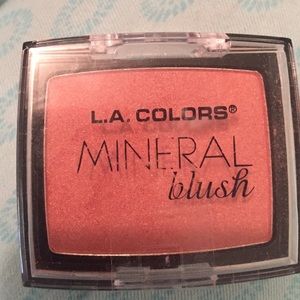 L.A. Mineral Blush