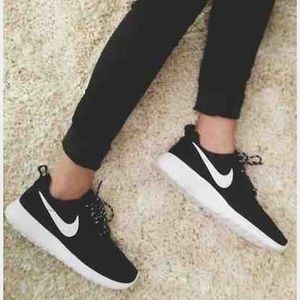 ISO Nike roshe runs in pictures women's 7.5 or 8