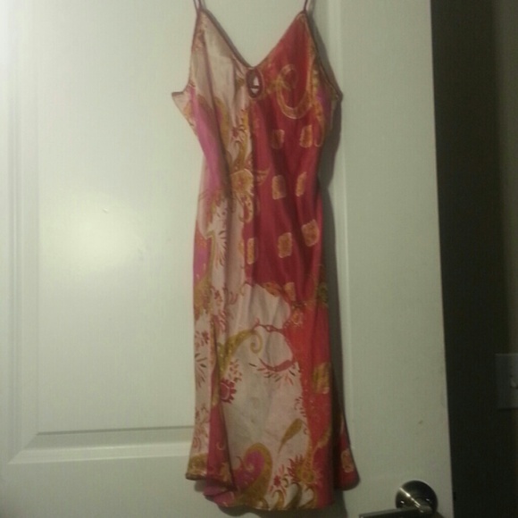 100% (SILK) LINGERIE - Picture 3 of 3