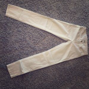White American Eagle Skinny Jeans