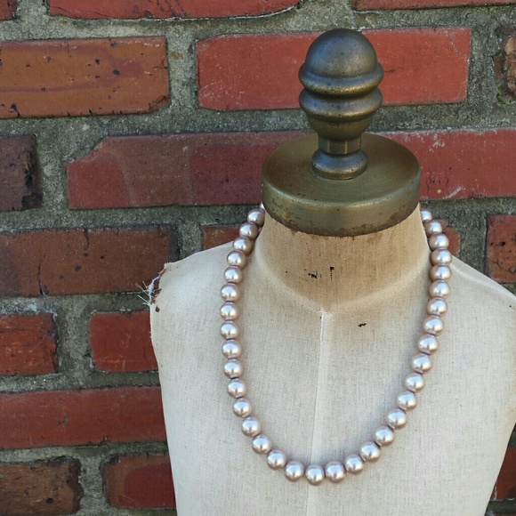 Imitation pearl necklace