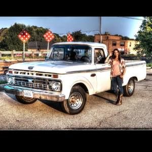 Meet your Posher, Kaitlyn