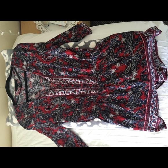 3/4 length sleeve romper! So cute xx